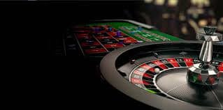 747-9 online casino lobby with sports betting and slot games